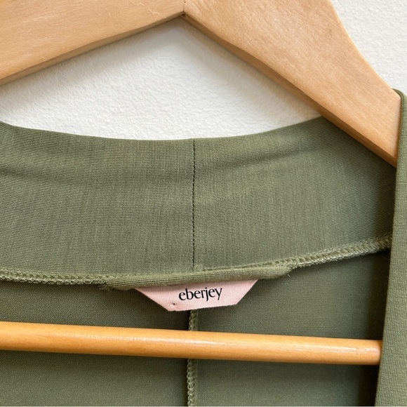 Eberjey Naya Tencel Modal Lace Robe in Olive Green, Size Medium - Picture 11 of 14